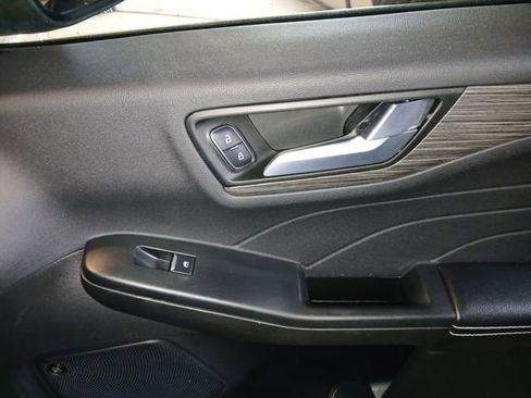 Certified 2023 Ford Escape Platinum w/ Premium Technology Package image 49