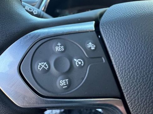 Used 2023 Chevrolet Traverse LT FWD image 7