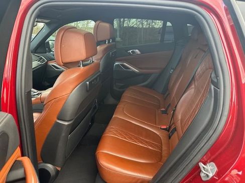 Used 2023 BMW X6 xDrive40i w/ M Sport Package image 4