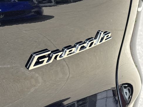 Used 2025 Maserati Grecale Trofeo AWD/4WD image 19