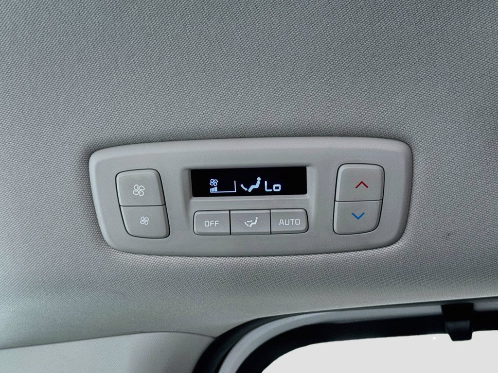 Certified 2024 Kia Carnival EX FWD image 28