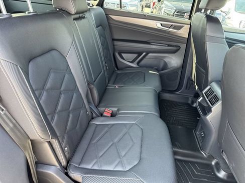 Used 2026 Volkswagen Atlas Cross Sport SE AWD/4WD image 25