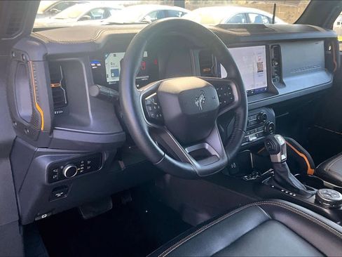 Used 2024 Ford Bronco Badlands image 16