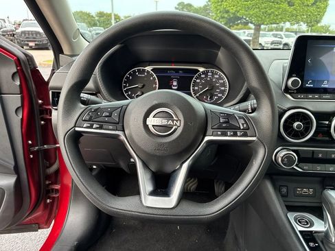 Used 2024 Nissan Sentra SV FWD image 24
