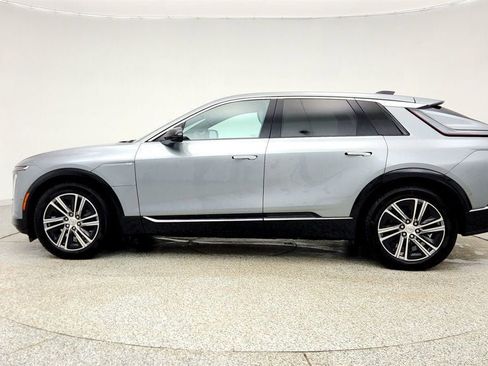 Used 2024 Cadillac Lyriq Luxury image 8