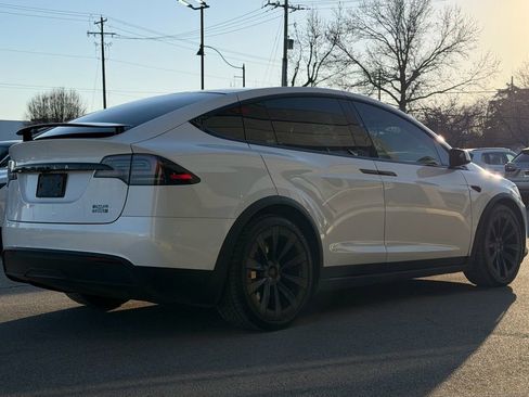 Used 2023 Tesla Model X Plaid image 10