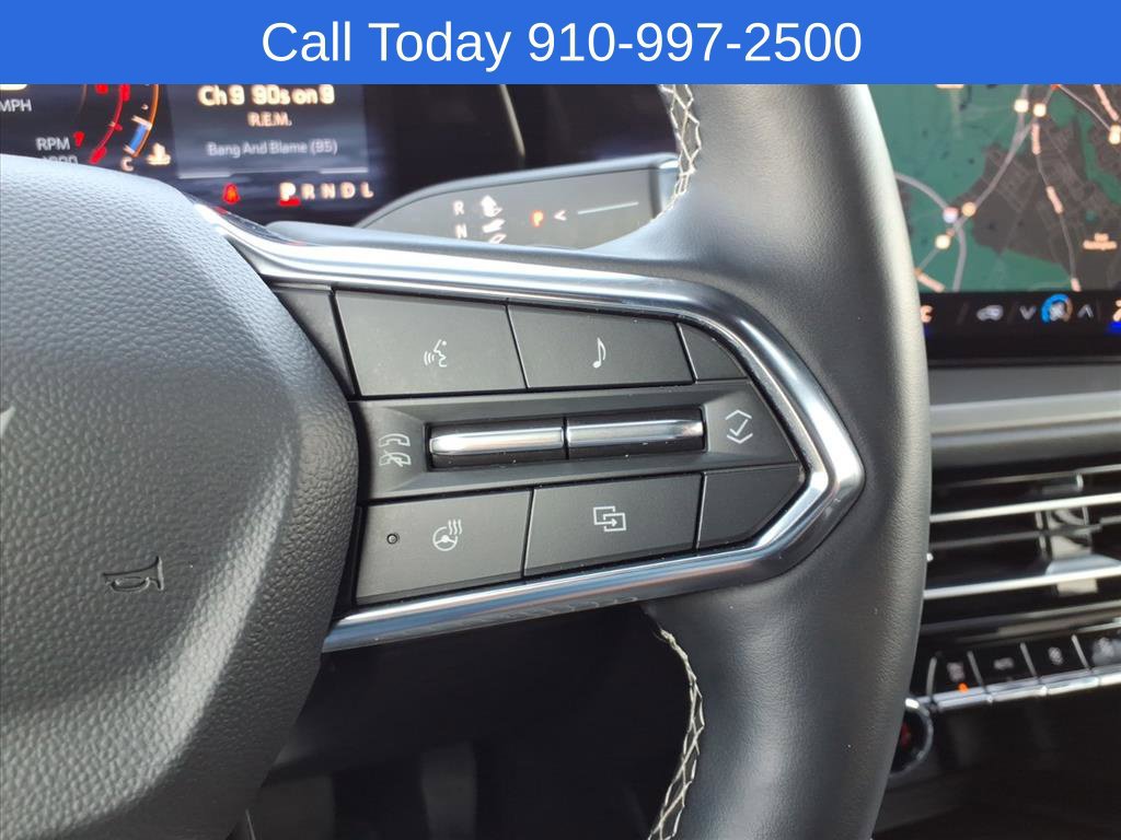 Used 2026 Chevrolet Traverse LT w/ Driver Confidence Package FWD image 20