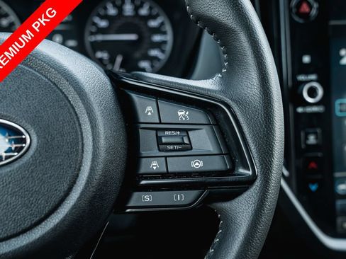 Used 2025 Subaru Forester Premium AWD/4WD image 13