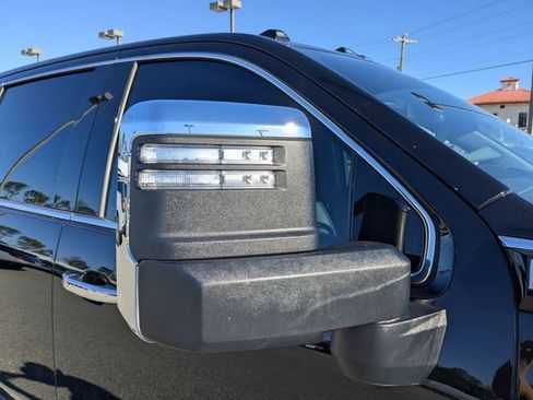 Used 2025 GMC Sierra 2500 SLT w/ SLT Premium Package AWD/4WD image 12