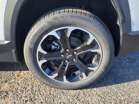 New 2026 Chevrolet Equinox LT w/ Safety and Technology Package FWD image 20