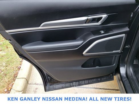 Used 2021 Kia Telluride LX image 40