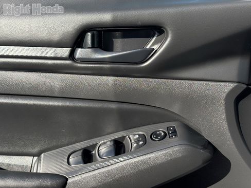 Used 2024 Nissan Altima 2.5 S image 17