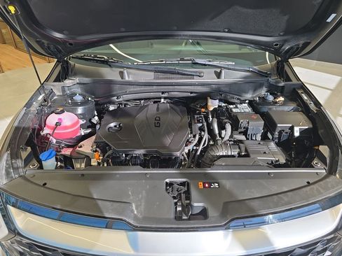 Certified 2025 Kia Sportage EX image 29