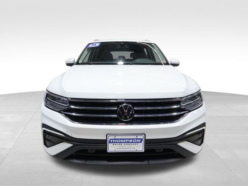 Used 2024 Volkswagen Tiguan SE image 7