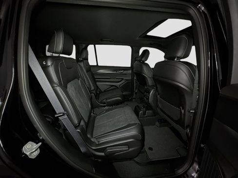 New 2025 Jeep Grand Cherokee L Altitude AWD/4WD image 33