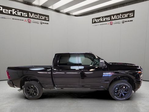 New 2026 RAM 2500 Laramie AWD/4WD image 6