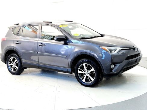 Used 2018 Toyota RAV4 XLE image 7
