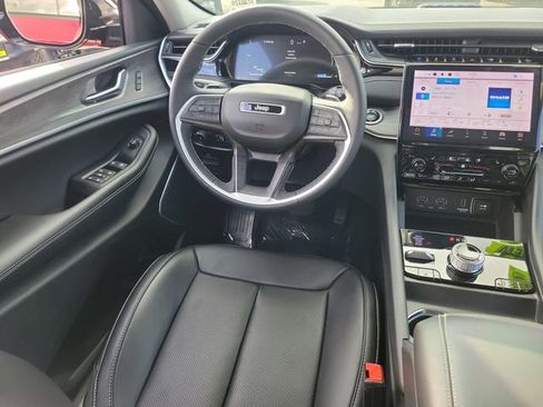 Used 2023 Jeep Grand Cherokee 4WD 4xe w/ Luxury Tech Group II image 10