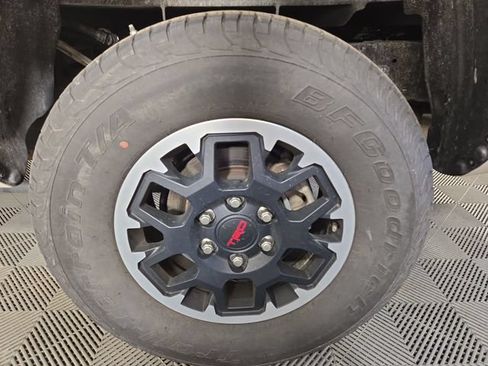 Used 2024 Toyota Tacoma TRD Off-Road AWD/4WD image 11