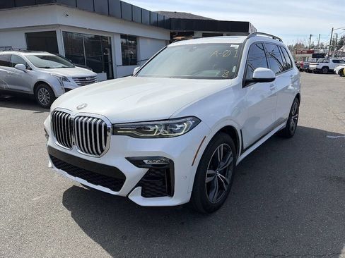 Used 2021 BMW X7 xDrive40i w/ M Sport Package image 1