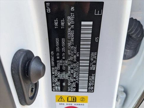 Used 2018 Lexus RX 350L w/ Premium Package image 23