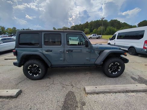 Used 2024 Jeep Wrangler Unlimited Rubicon 4xe AWD/4WD image 8