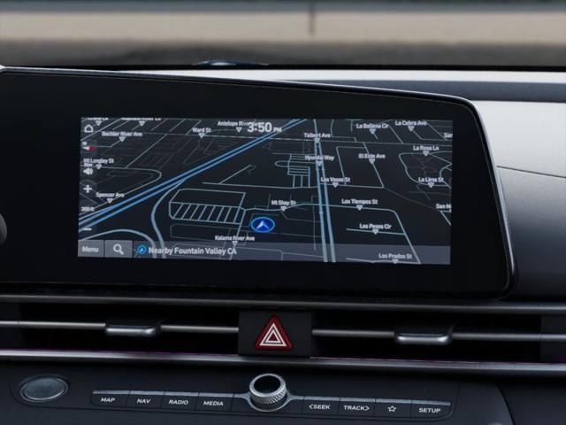 New 2025 Hyundai Elantra SEL FWD image 13