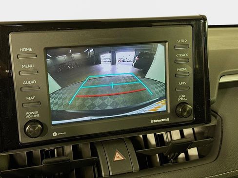 Used 2021 Toyota RAV4 XLE image 16