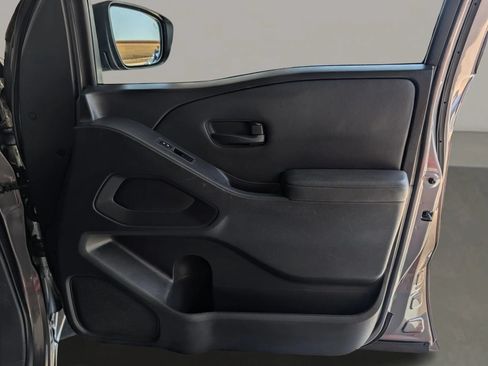 Used 2022 Nissan Frontier S w/ Technology Package RWD image 16