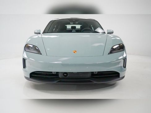 New 2026 Porsche Taycan image 6