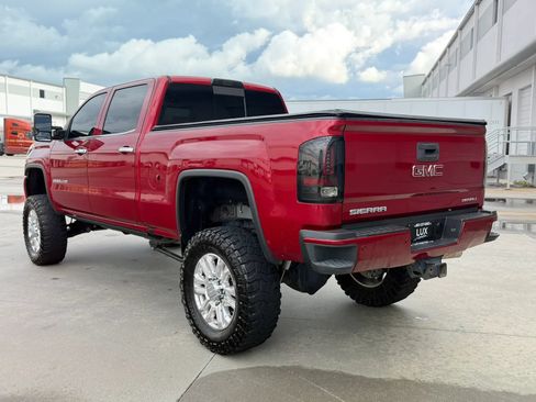 Used 2019 GMC Sierra 2500 Denali w/ Duramax Plus Package AWD/4WD image 13