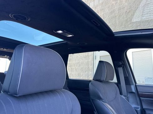 Used 2025 Hyundai Palisade Calligraphy image 16
