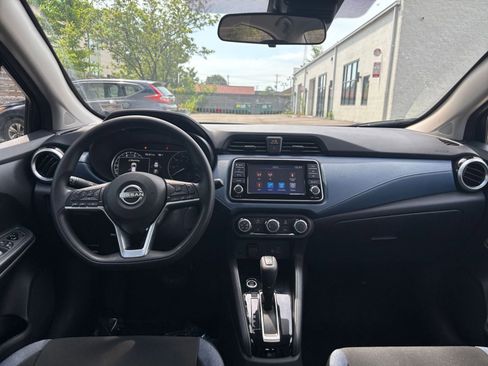 Used 2025 Nissan Versa SV FWD image 32