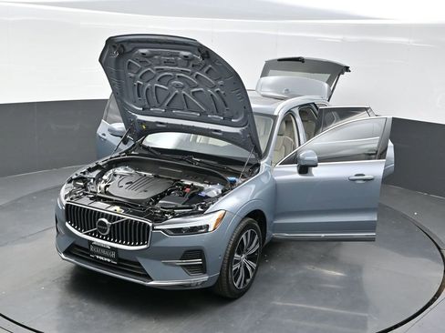 Used 2023 Volvo XC60 B5 Plus w/ Protection Package Premier image 38