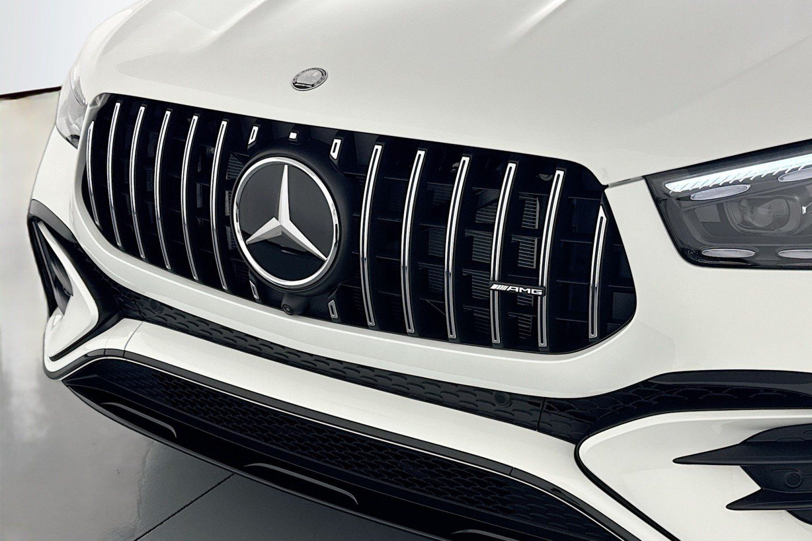 New 2026 Mercedes-Benz GLE 53 AMG 4MATIC Coupe image 12