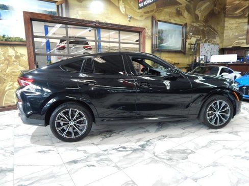 Used 2023 BMW X6 xDrive40i w/ M Sport Package image 4
