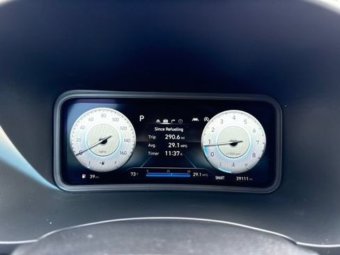 Used 2022 Hyundai Kona Limited w/ Winter Weather Package AWD/4WD image 8