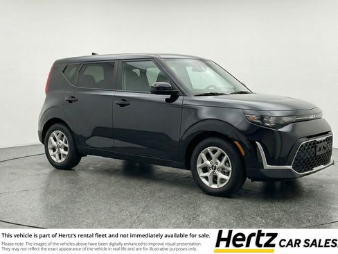 Used 2025 Kia Soul LX w/ LX Technology Package image 1