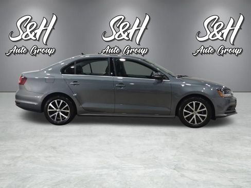 Used 2017 Volkswagen Jetta SE FWD image 18