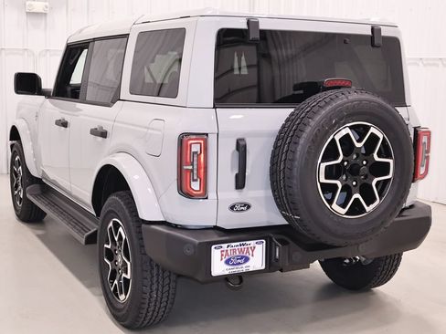 New 2026 Ford Bronco Outer Banks AWD/4WD image 6