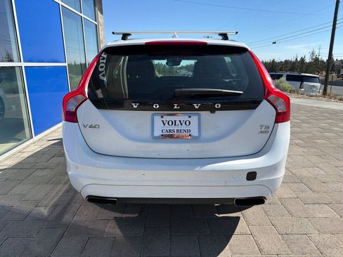 Used 2017 Volvo V60 T5 Cross Country w/ Convenience Package AWD/4WD image 6