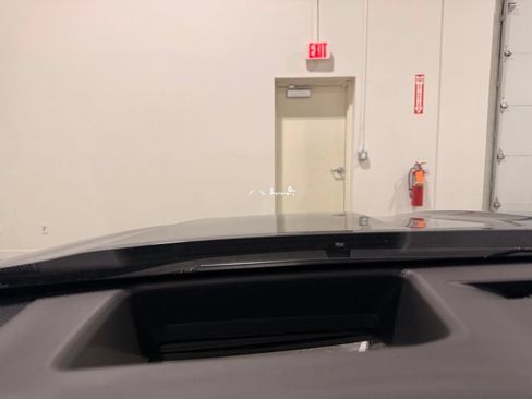 Used 2020 Toyota Highlander Platinum FWD image 22