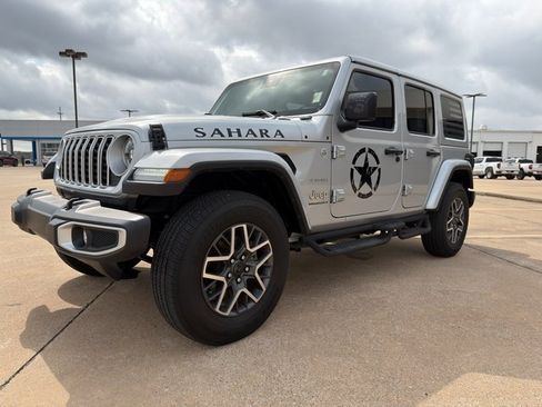 Used 2024 Jeep Wrangler Sahara image 15