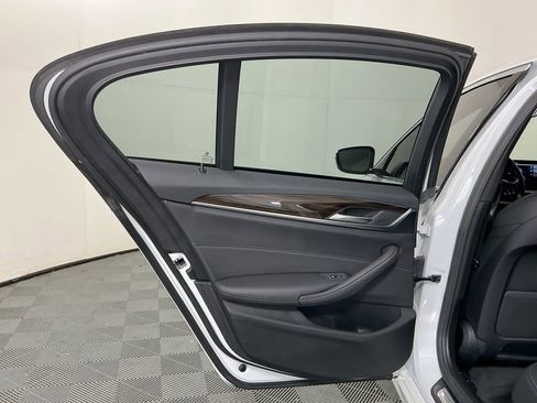 Used 2021 BMW 530e 530e iPerformance w/ Parking Assistance Package image 25