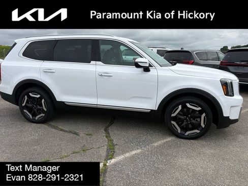 Used 2025 Kia Telluride S AWD/4WD image 2