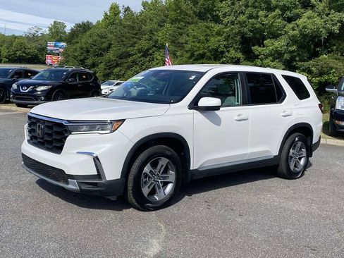 Certified 2025 Honda Pilot EX-L image 1
