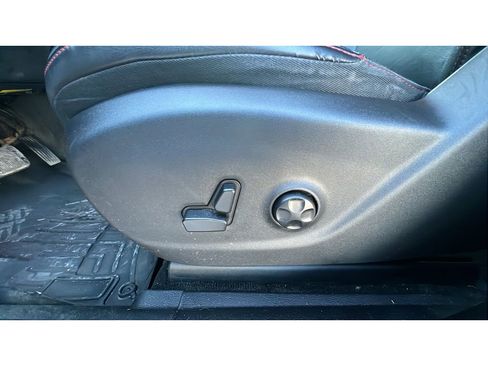 Used 2015 Jeep Cherokee Trailhawk w/ Comfort/Convenience Group image 25