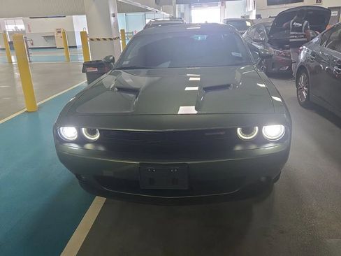 Used 2021 Dodge Challenger SXT w/ Driver Convenience Group AWD/4WD image 3