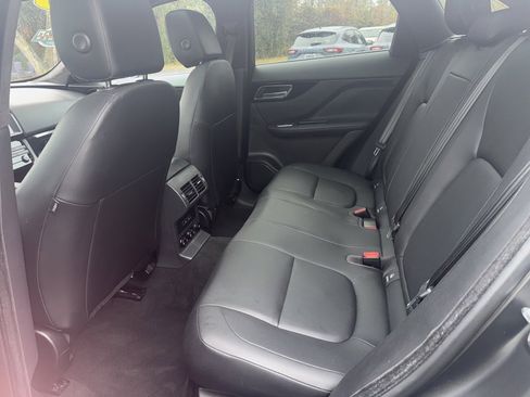 Used 2020 Jaguar F-PACE Premium image 5
