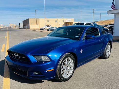 Used 2014 Ford Mustang Premium w/ Equipment Group 202A image 5